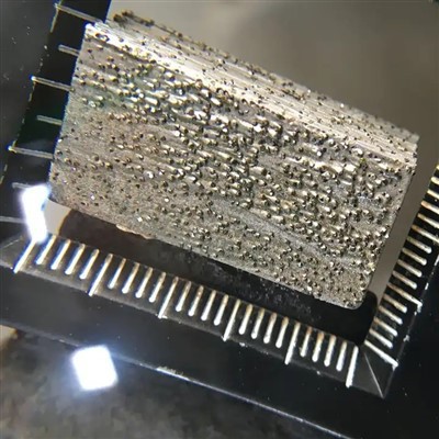 Segmento diamantato per sega da cava
